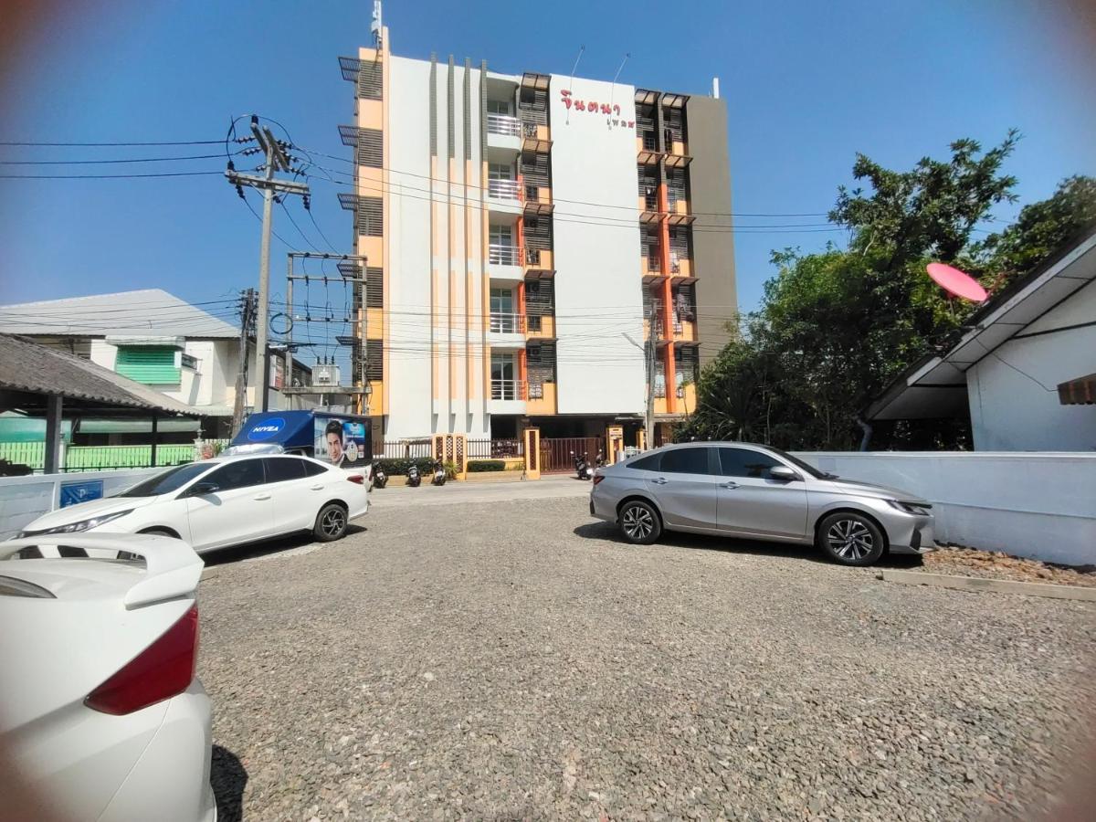 Jt Place Buriram Buri Ram Exterior foto